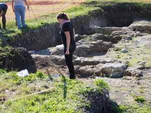 Volontari GAR scavo Villa Romana delle Colonnacce a Castel di Guido.