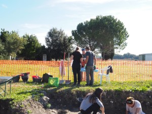 Volontari GAR scavo Villa Romana delle Colonnacce a Castel di Guido.