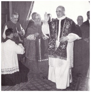 Diocesi di Porto e Santa Rufina- Papa Pio XII visita la Cattedrale (29 ottobre 1957) ricevuto dal Cardinale Tisserant