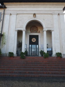 Castel di Guido-Restaurata la scalinata della chiesa dello SPIRITO SANTO