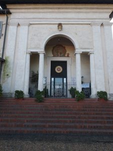 Castel di Guido-Restaurata la scalinata della chiesa dello SPIRITO SANTO