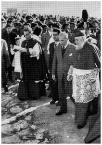 Monsignor Tito MANCINI accompagna S.E. Cardinale EUGENIO TISSERANT nella visita dei Borghi dell’ENTE MAREMMA