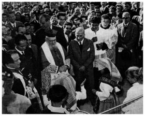 Monsignor Tito MANCINI accompagna S.E. Cardinale EUGENIO TISSERANT nella visita dei Borghi dell’ENTE MAREMMA