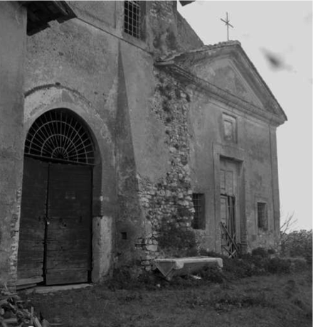 Castel di Guido-Il Degrado del Sito Archeologico Casale della Bottaccia-Dettaglio facciata nord 1964 (Soprintendenza BB.CC.)
