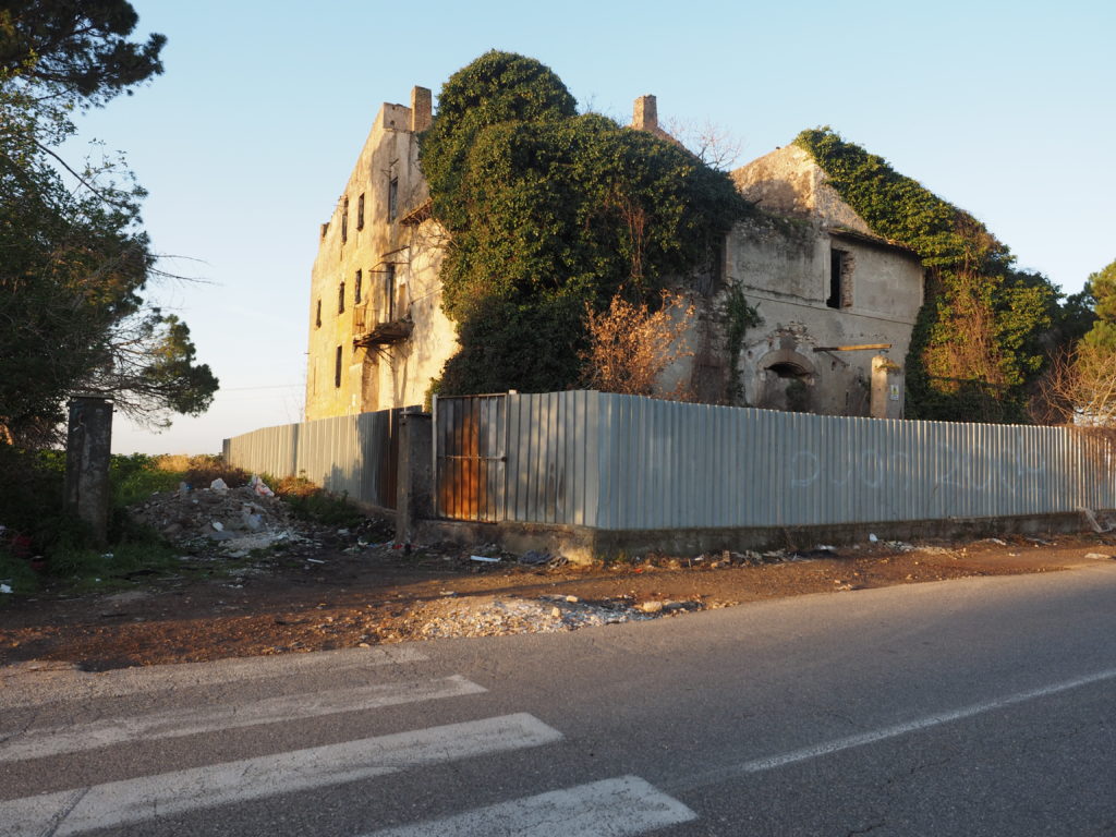 Castel di Guido-Il Degrado del Sito Archeologico Casale della Bottaccia