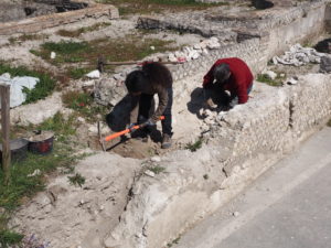 Castel di Guido- - 22 aprile 2017-GAR- Sessione di scavo Villa Romana delle Colonnacce -Ing.LUIGI