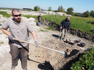 Castel di Guido- - 22 aprile 2017-GAR- Sessione di scavo Villa Romana delle Colonnacce .