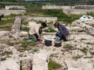 Castel di Guido- - 22 aprile 2017-GAR- Sessione di scavo Villa Romana delle Colonnacce .