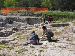 Castel di Guido- - 22 aprile 2017-GAR- Sessione di scavo Villa Romana delle Colonnacce .