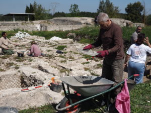 Castel di Guido- - 22 aprile 2017-GAR- Sessione di scavo Villa Romana delle Colonnacce .