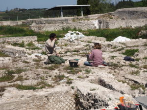 Castel di Guido- - 22 aprile 2017-GAR- Sessione di scavo Villa Romana delle Colonnacce .