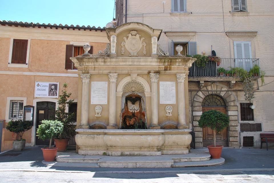 Castelnuovo di Farfa (Rieti) - La Fontana