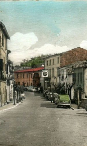 Castelnuovo di Farfa (Rieti) Via Roma Est