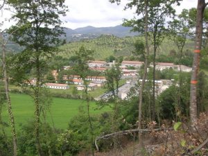 Castelnuovo di Farfa (Rieti) - Campo Profughi FARFA SABINA- Loc. Granica-foto 2011