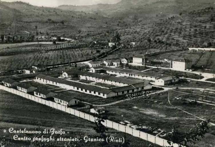 Castelnuovo di Farfa (Rieti) - Campo Profughi FARFA SABINA- Loc. Granica-foto anni 1950