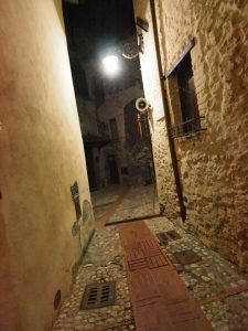 Castelnuovo di Farfa (Rieti) - Via Coronari