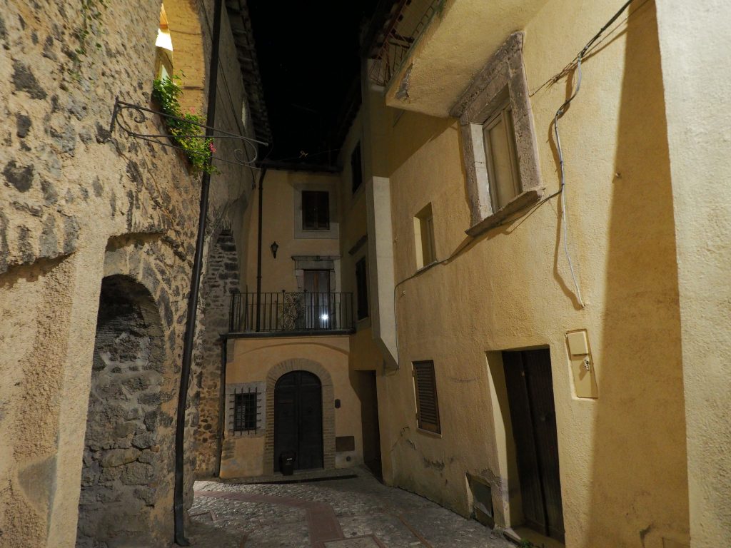Castelnuovo di Farfa (Rieti) - Monte Cavallo -La Porticina-Foto di Franco Leggeri