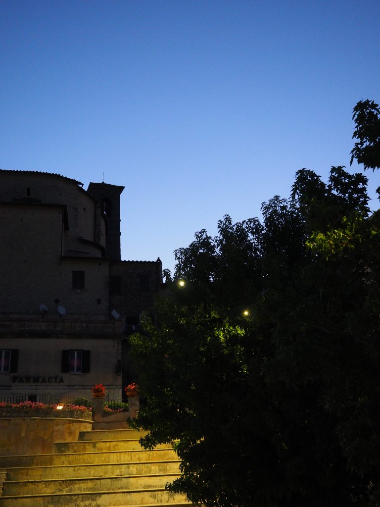 Castelnuovo di Farfa (Rieti) - La Piazza Comunale