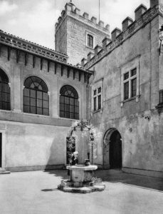 ORVINIO (Rieti)- Il Castello-interno il Pozzetto del Silenzio - foto del 1935