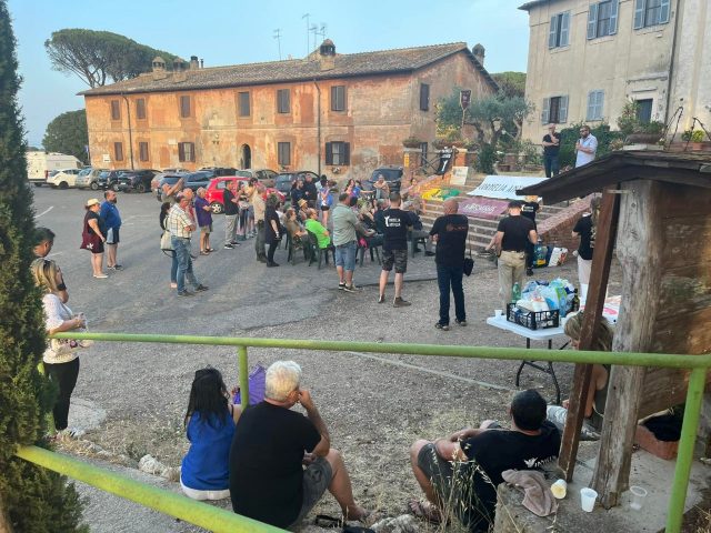 Roma -Castel di Guido-Sit-in del 26 giugno 2022 per salvare dal degrado e l’abbandono il Casale della Bottaccia .