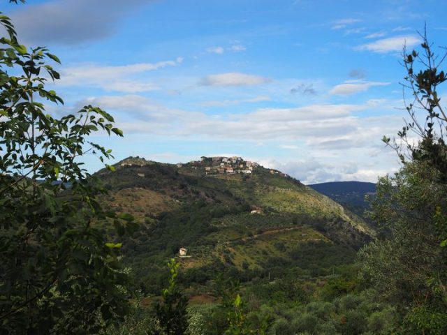 MOMPEO in SABINA (Rieti)- Il 4 giugno 2022-“Merenda nell’Uliveta” nell’Azienda Agricola di Laura PETROCCHI-