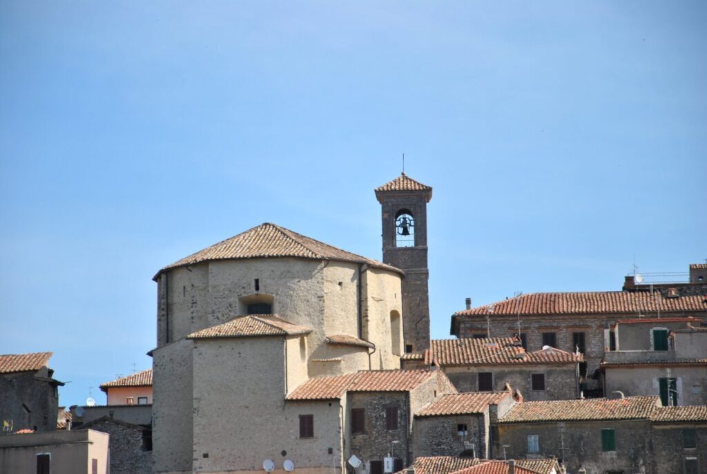 CASTELNUOVO di FARFA(Rieti)- Chiesa parrocchiale San Nicola di Bari