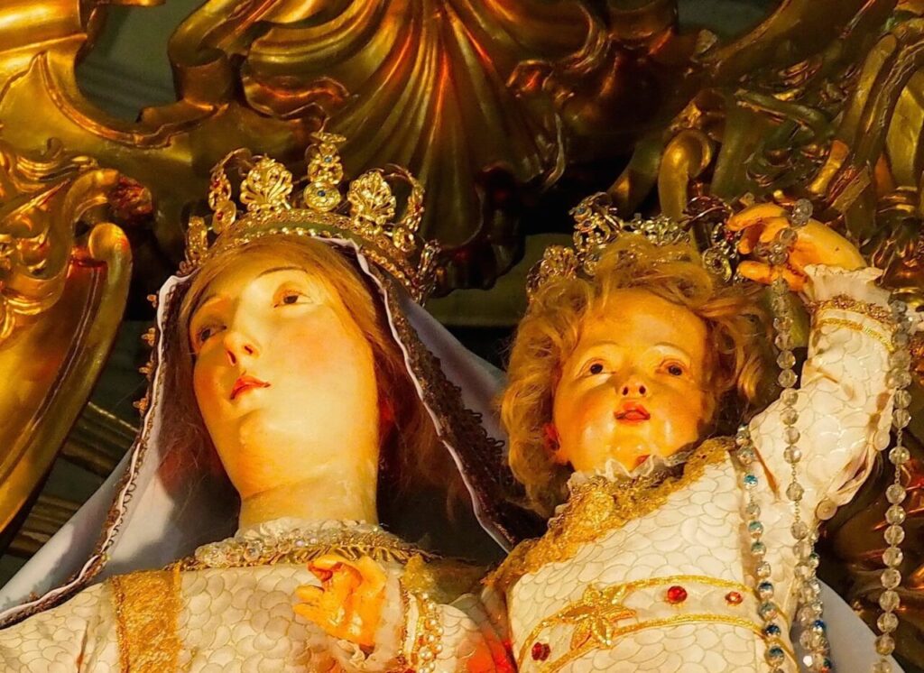 CASTELNUOVO di FARFA La statua della Madonna del Rosari