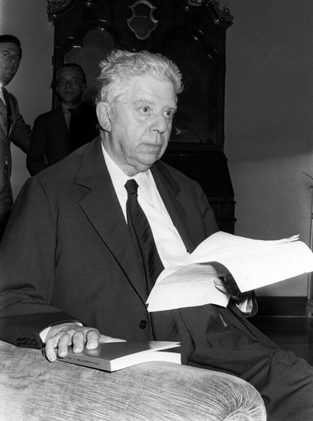 Eugenio MONTALE