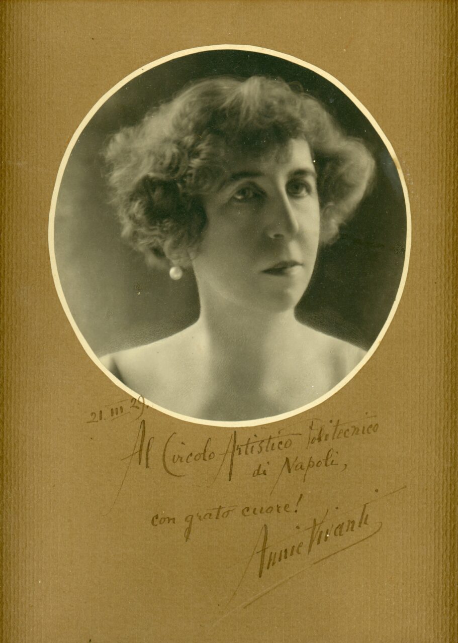 Annie Vivanti