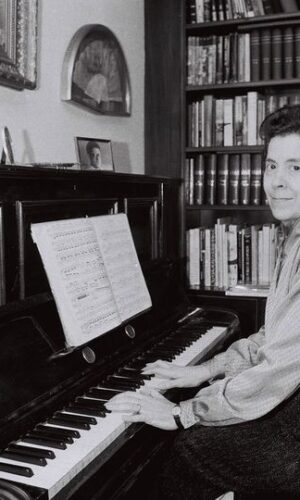 Maria Àngels Anglada