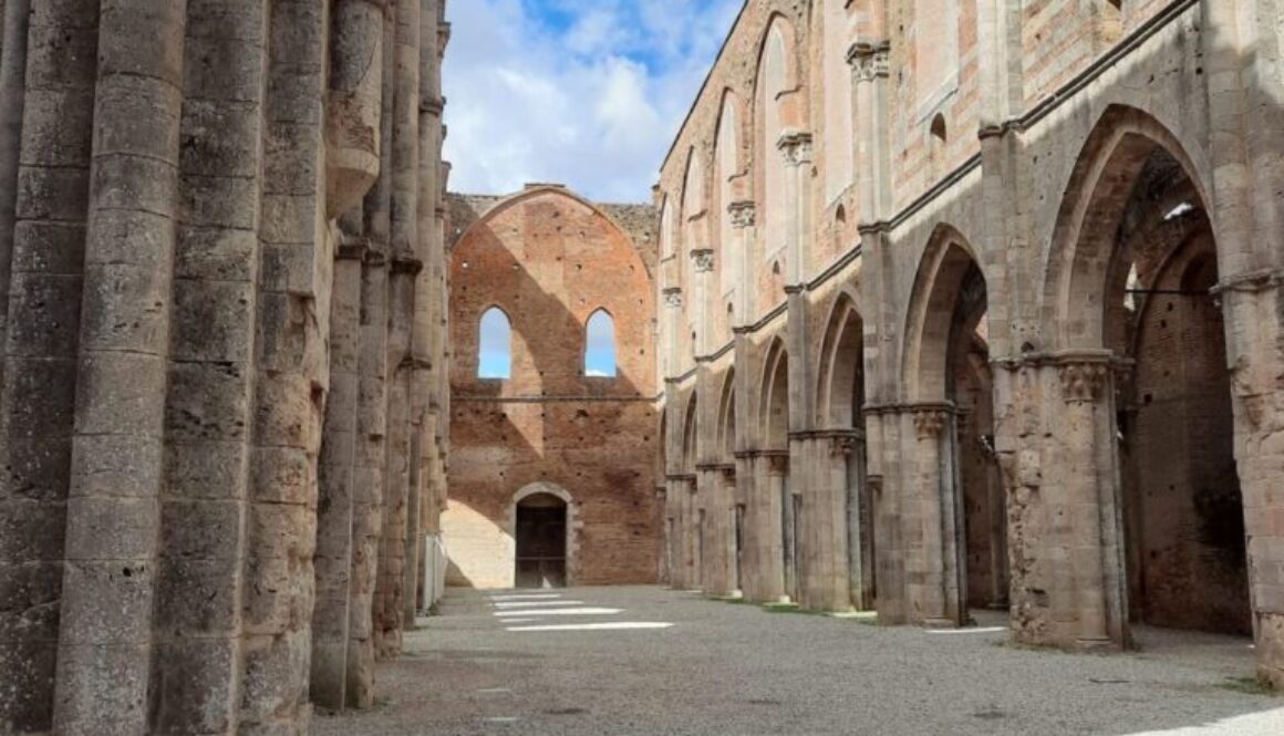 ABBAZIA DI SAN GALGANO- CHIUSDINO (SIENA)