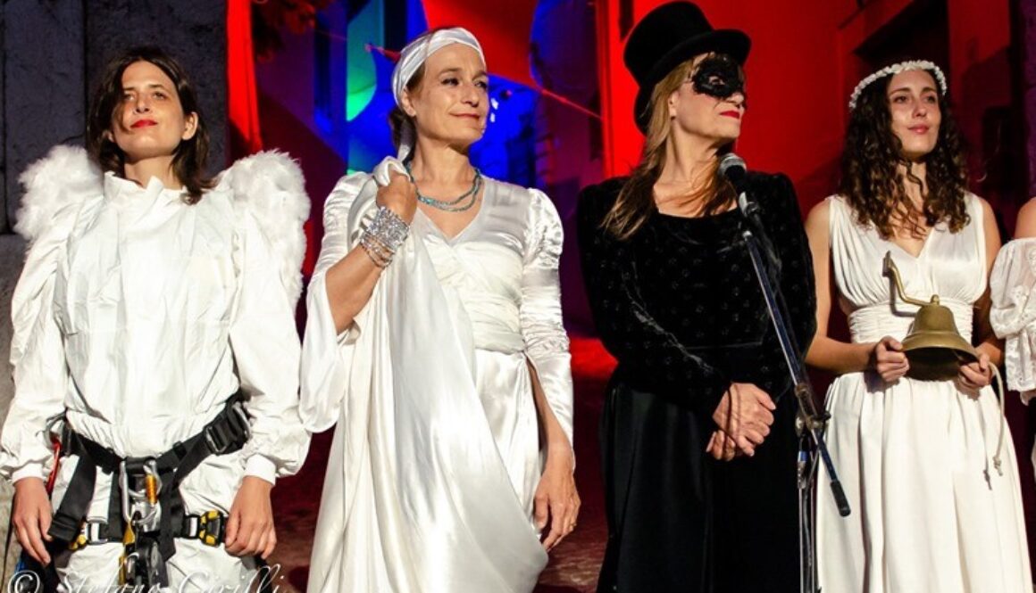 Le attrici del Teatro Potlach (da sinistra Zsofia Gulyas, Nathalie Mentha, Daniela Regnoli, Irene Rossi