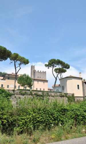 il CASTELLO DI TORRE IN PIETRA