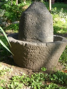 CASALOTTI - Castello della Porcareccia-Reperti Archeologici- Macina manuale per cereali.