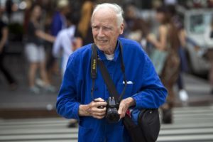 Bill Cunningham, il «padre» della street photography.