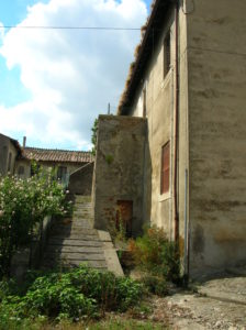 TESTA DI LEPRE DI SOTTO- (Foto anno 2002)-CASALE PAMPHILJ E CHIESA BEATISSIME VERGINE DELLA PIETA’.