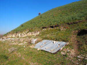 Malagrotta- Roma Municipio XI- Foto 16 febbraio 2017-Scavi Archeologici abbandonati a ridosso della discarica più grande d’Europa.