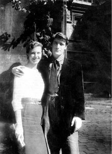 Silvia Plath poetessa e scrittrice statunitense.