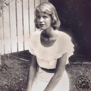 Silvia Plath poetessa e scrittrice statunitense.