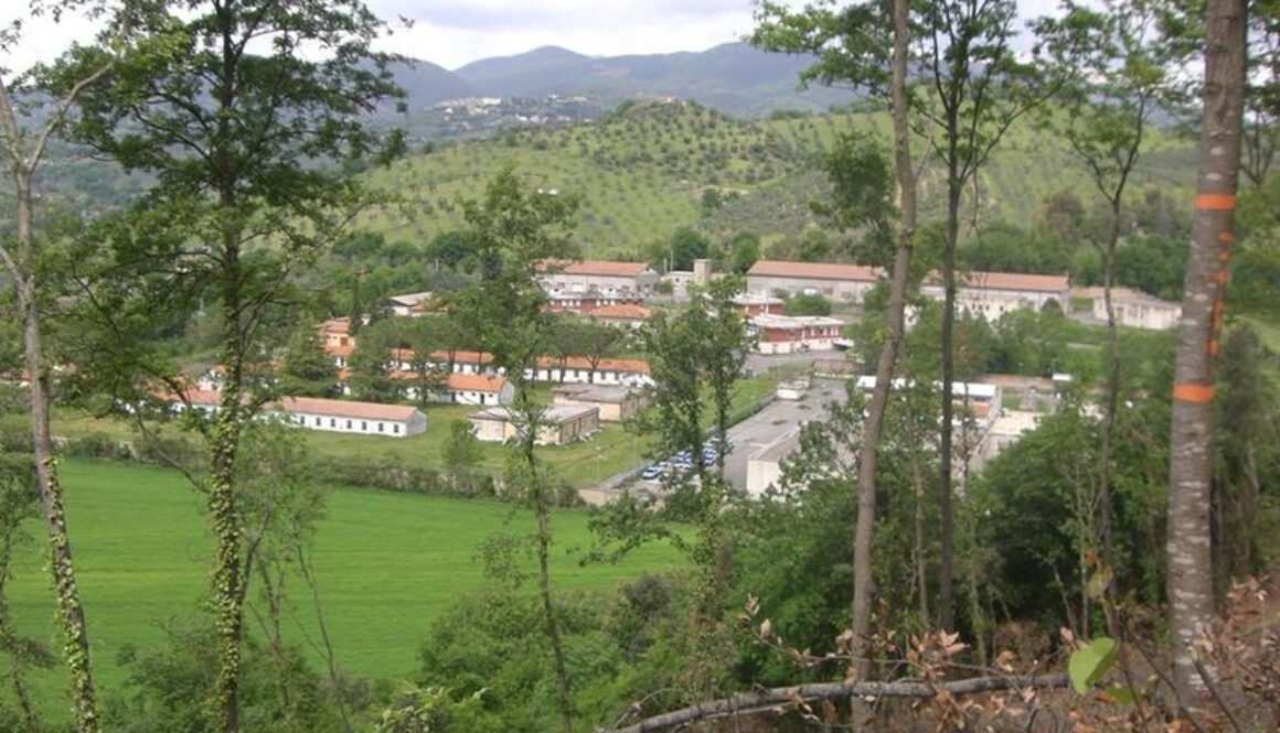 Castelnuovo di Farfa (Rieti) - Campo Profughi FARFA SABINA- Loc. Granica-foto 2011