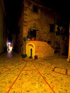 Castelnuovo di Farfa (Rieti) - La Piazzetta-La Fontanella