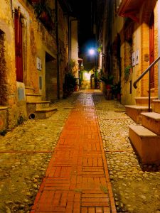 Castelnuovo di Farfa (Rieti) - Via Garibaldi