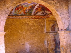 CASTELNUOVO di FARFA DEGRADO E ABBANDONO AFFRESCHI EX-CHIESA DI SANTA MARIA Foto di Franco Leggeri