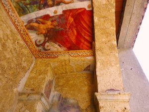 CASTELNUOVO di FARFA DEGRADO E ABBANDONO AFFRESCHI EX-CHIESA DI SANTA MARIA Foto di Franco Leggeri