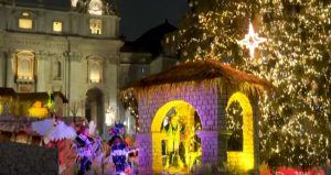 ROMA Natale 2021-- Fotoreportage Piazza San Pietro -l'albero di Natale e il presepe-