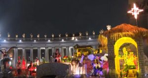 ROMA Natale 2021-- Fotoreportage Piazza San Pietro -l'albero di Natale e il presepe-