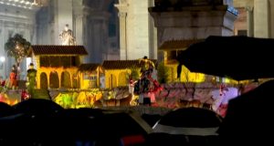 ROMA Natale 2021-- Fotoreportage Piazza San Pietro -l'albero di Natale e il presepe-