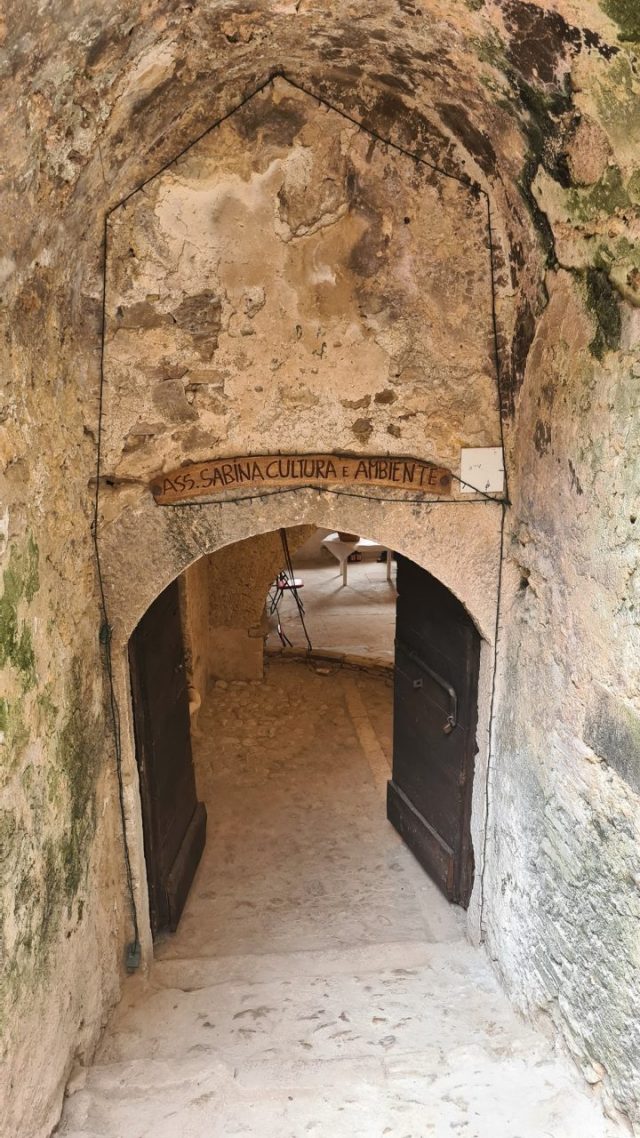 Associazione Sabina cultura e ambiente Poggio Nativo fotoreportage Escursione- 27 marzo 2022