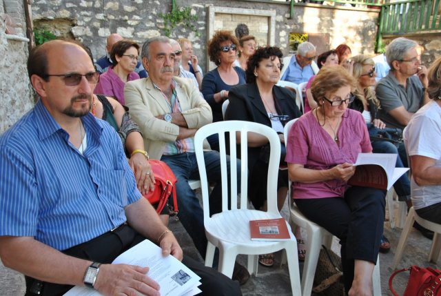 RAFFAELLA GRASSO- LUIGI FILIPPI- Autori Lungo il colle- Presentazione del Libro a Collelungo Sabino-Estate 2014-