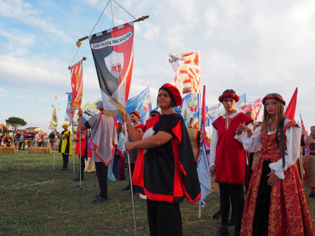 Borgo di TESTA di LEPRE - IL PALIO DEI FONTANILI